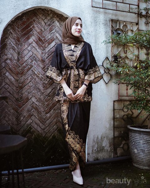 6 Inspirasi Fashion Style Setelan Batik Outfit Kondangan Yang Kekinian 