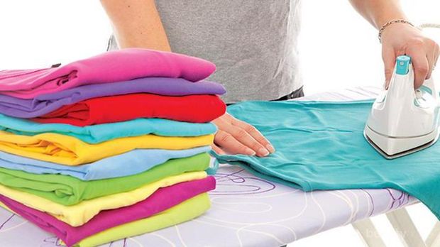 Setrika dan Steamer, Lebih Efektif yang Mana ya?