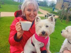 Sebelum Positif Corona, Menkes Inggris Punya Hobi Makan dan Masak