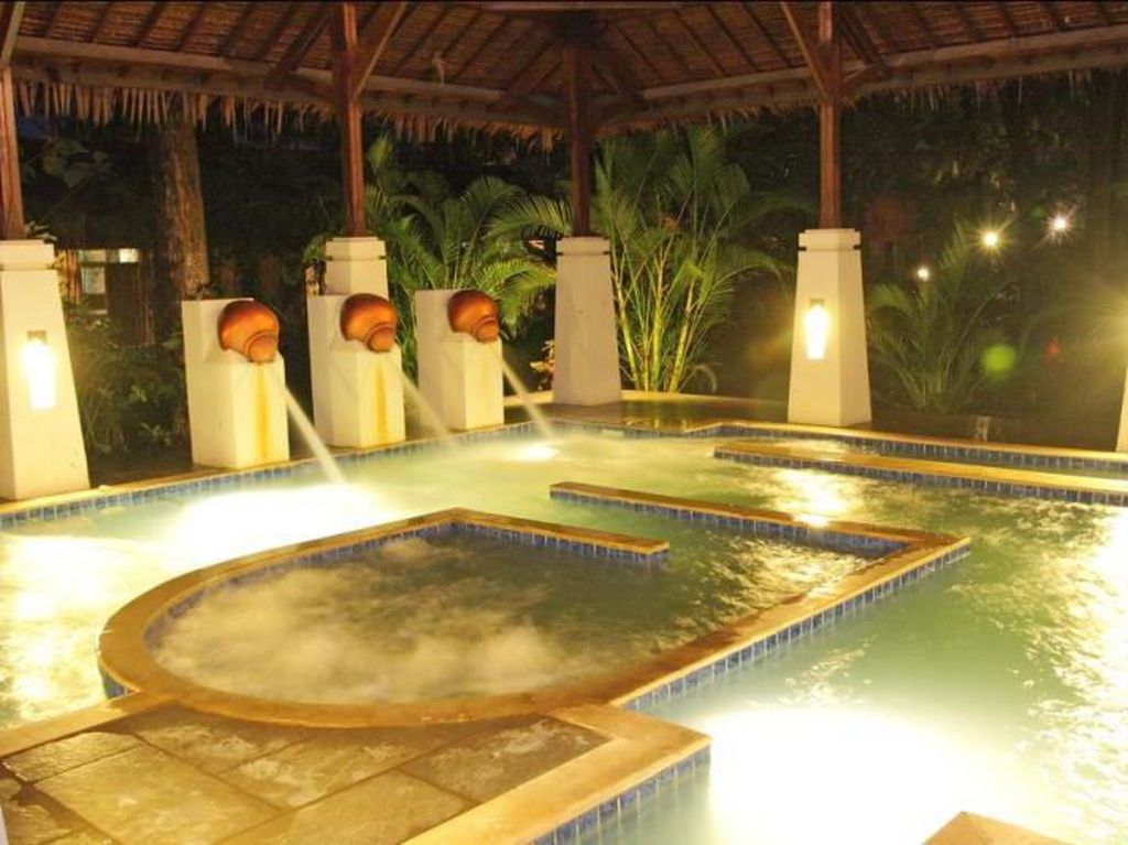 Menjajal Onsen Anak Gunung Krakatau di Anyer Menjajal Onsen Anak Gunung Krakatau di Anyer