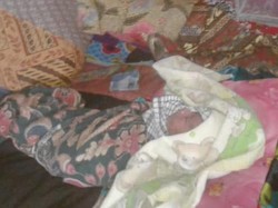 Bayi yang Lahir di Jalan Rusak Saat Ibu ke Puskesmas Dinamai Borojol