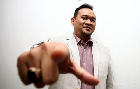 Jangan Tertipu dengan Kekocakannya, Kata Bijak Cak Lontong Ini Penuh Makna