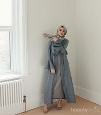 Deretan Model Outer Yang Wajib Dimiliki Hijabers Agar Mudah Melakukan ...