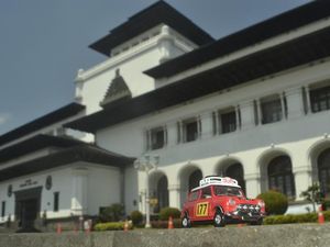 Tips Memotret Mobil Mainan Saat Traveling