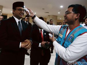 Momen Anies Dicek Suhu Tubuh Jelang Rapat Bareng DPRD DKI