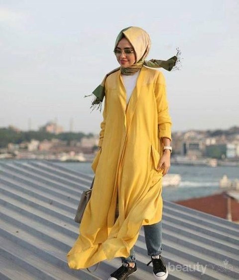 Tampil dengan Warna Kuning untuk Hijab Outfit? Ini Dia Beberapa