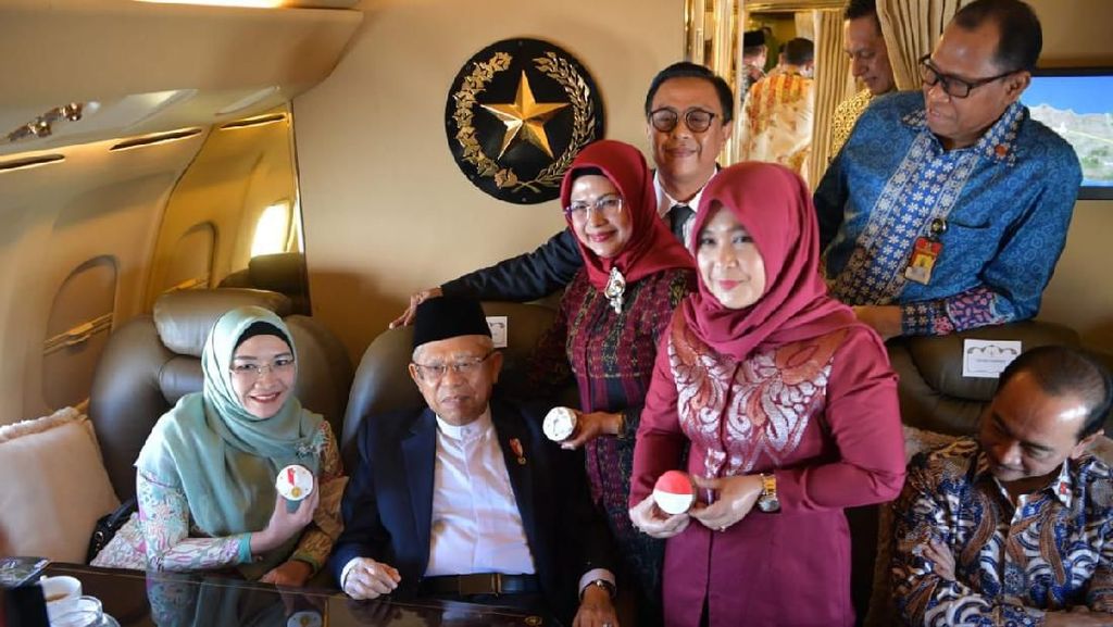 Momen Maruf Amin Dapat Ucapan Selamat Ultah dari Kru Pesawat Kepresidenan