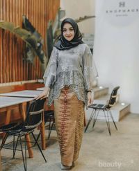 Cantik Dan Elegan, Ini Dia Padu Padan Songket Untuk Style Kebaya Hijab ...