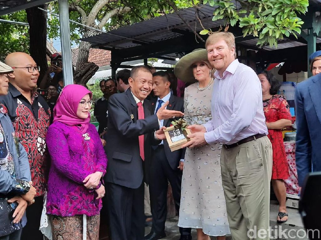 Mengintip Raja Belanda Belanja Batik di Kampung Cyber Yogyakarta