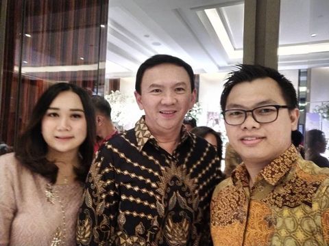 Temani Ahok Kondangan, Penampilan Puput Nastiti Dipuji Cantik