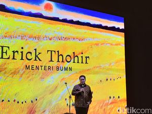 Erick Thohir Buka Pameran Tunggal Srihadi Soedarsono