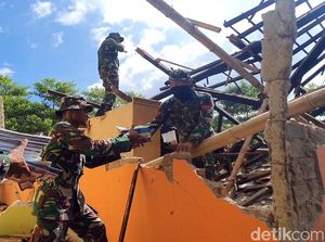 Bangunan Sekolah di Sukabumi Ambruk Usai Diguncang Gempa