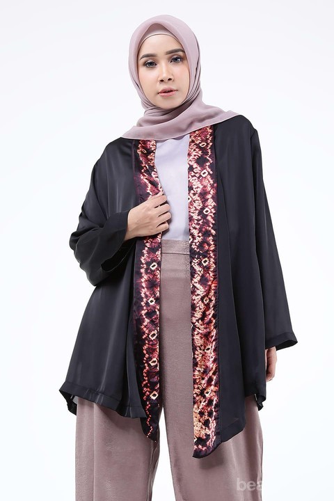 Insp   irasi Model Kimono Motif Kekinian Untuk Style Hijab Casual yang