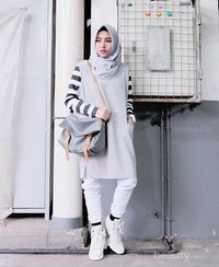 Mix N Match Celana Jeans Dan Outfit Hijab Yang Tepat Untuk Hijabers ...