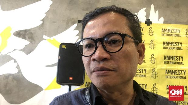 Direktur Eksekutif Amnesty Internasional Indonesia, Usman Hamid meminta agar pemerintah segera menghapus pasal-pasal warisan kolonial Belanda, Rabu (11/3).