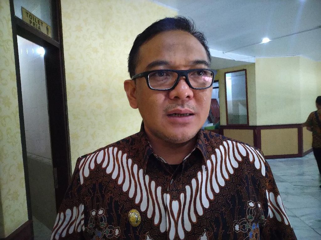Cegah Penularan Corona, Pemkab Bogor Akan Siagakan Tim Medis di 3 Stasiun KRL Cegah Penularan Corona, Pemkab Bogor Akan Siagakan Tim Medis di 3 Stasiun KRL