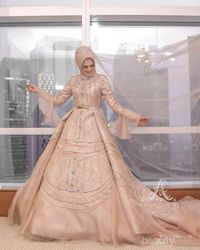 dress pengantin hijab