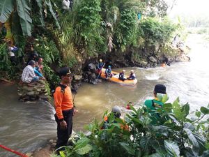 Warga Banjarnegara Hilang Terseret Arus Deras Sungai Serayu