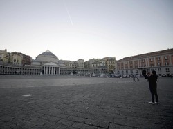 12 Ribu Orang Lebih Positif Corona, Seluruh Toko di Italia Tutup