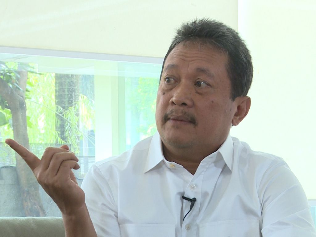 Sempat Bertemu Bupati Sleman yang Kena Corona, Trenggono: Saya Negatif Sempat Bertemu Bupati Sleman yang Kena Corona, Trenggono: Saya Negatif