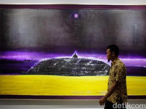 Merenungi Lukisan Banjir hingga Emas Papua di Lukisan Srihadi Soedarsono