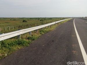 Wabup OKI Prihatin Besi Pagar Pembatas Tol Palembang-Kayu Agung Dicuri