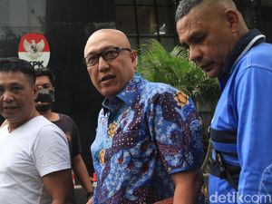 KPK Periksa Bupati Buru Selatan KPK Periksa Bupati Buru Selatan
