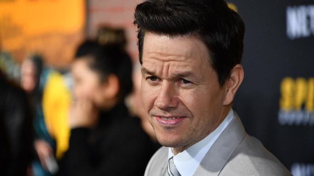 US actor Mark Wahlberg arrives for the premiere of Netflix's 