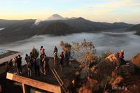 Spot Terbaik Nikmati Keindahan Sunrise Di Gunung Bromo