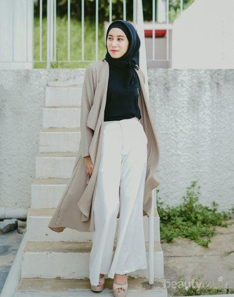 Suka Pakai Kulot Coba Mix and Match dengan Model Atasan ini Suka Pakai Kulot Coba Mix and Match dengan Model Atasan ini
