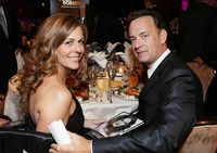 Usai Dirawat di RS karena Corona, Tom Hanks & Istri Diisolasi di Rumah