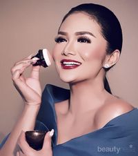 8 Artis Cantik Indonesia Yang Berkolaborasi Dengan Brand Makeup Ternama