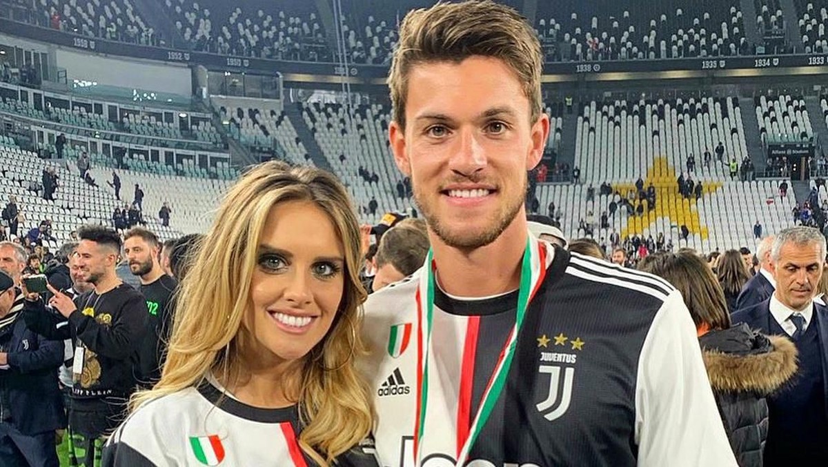 Kekasih Daniele Rugani mengumumkan kehamilan anak pertama mereka (Foto: Instagram @michelapersico)