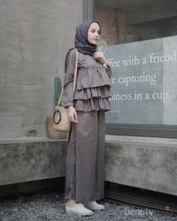 Terlihat Langsing Fesyen Baju Untuk Badan Gempal / Tips Style Hijab ...