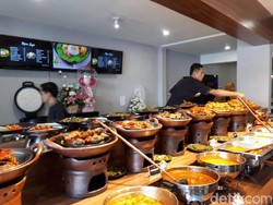 Ini Filosofi di Balik Susunan Lauk Nasi Kapau yang Bertingkat