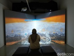 Keren! 11 Lukisan Srihadi Soedarsono Jadi Karya Instalasi Video Art