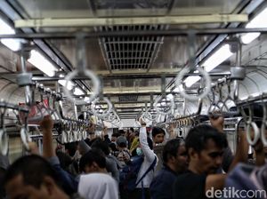 KRL Rute Angke-Bogor Sempat Padat di Hari Pertama Lebaran, Ini Penjelasan KCI