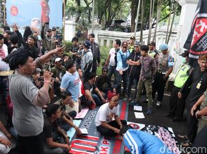Kerap Dirazia, Kelompok Musisi Jalanan Tuntut Keadilan ke Pemkot Bandung