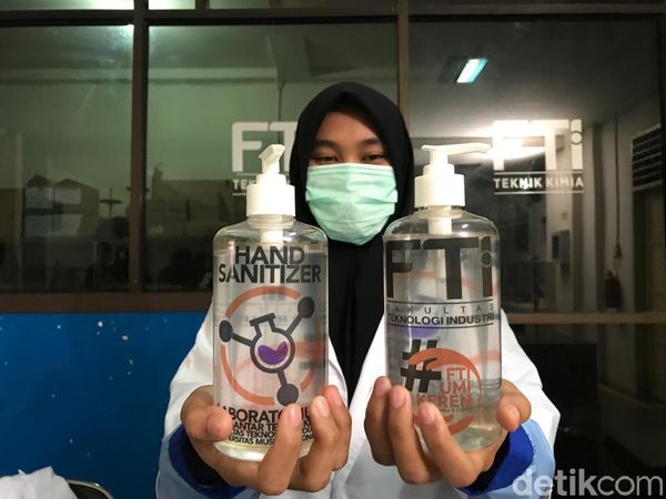 Membuat Hand Sanitizer Alami dari Kulit Jeruk dan Lidah Buaya