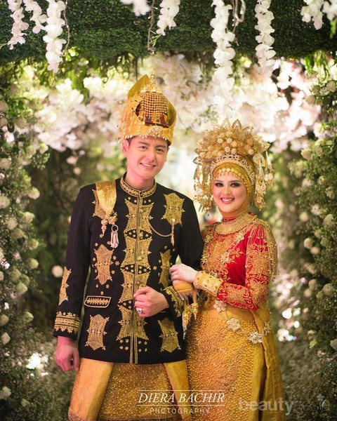 Inspirasi Gaun Pengantin Cut Meyriska dari Akad Hingga 