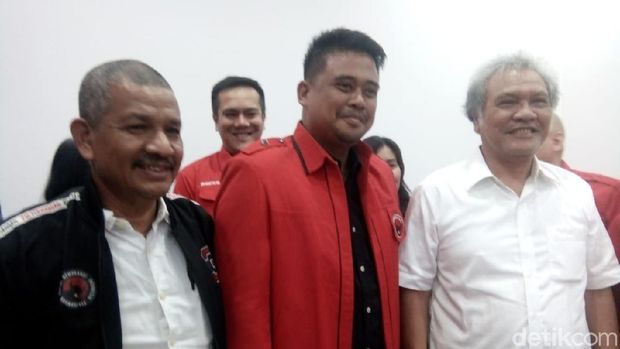 Bobby Nasution mendaftarkan diri sebagai anggota PDIP. Dia mendaftar di DPD PDIP Sumut (Ahmad Arfah/detikcom)