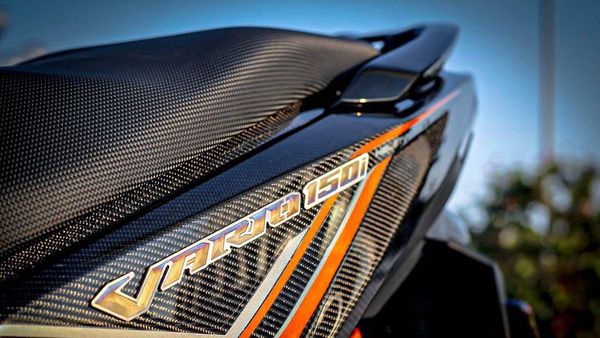 Ketika Vario 150 Berbaju Karbon, Sporty!