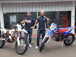 Selain Komentari MotoGP, Matteo Jual Motor yang Haram Dibawa ke Pasar