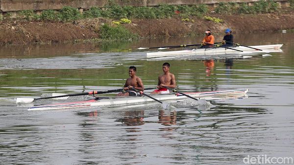 Semangat Para Atlet Dayung Ibu Kota Berlatih Jelang PON 2020