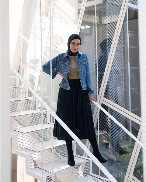 Midi skirt 2025 untuk hijab