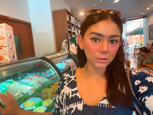 Momen Seru Thalita Latief Bersama Keluarga dan Teman Saat Makan Bareng