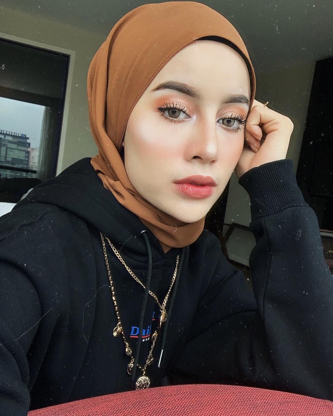 5 Brand Lipstik Lokal Hadirkan Warna Pink Manis untuk Tampil Fresh Saat Lebaran