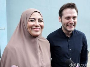 Cinta Penelope dan Suami Berjuang Lawan Kanker dan Diabetes Cinta Penelope dan Suami Berjuang Lawan Kanker dan Diabetes