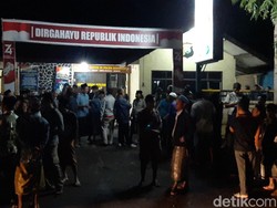 Polisi Tangkap Sapi, Ratusan Warga Kepung Polsek Bantaran Probolinggo