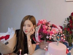 Bentuk Dukungan Fans, Idol Korea Dikirimi Kue Ultah hingga Food Truck